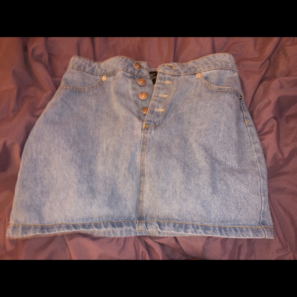 F21 light wash denim skirt